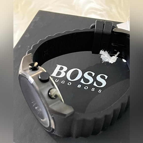 HB1512639- Hugo Boss Men’s Modern Black Rubber Strap Watch - Picture 7 of 12